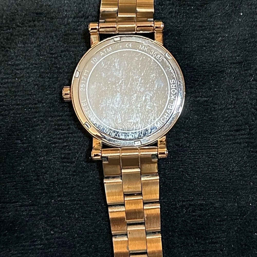 Michael Kors Watch - Picture 2 of 3